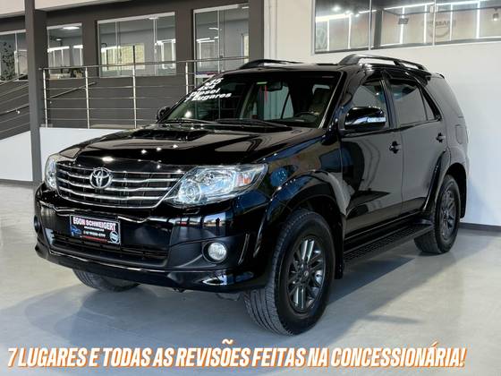 TOYOTA HILUX SW4 3.0 SRV 4X4 7 LUGARES 16V TURBO INTERCOOLER DIESEL 4P AUTOMÁTICO TOYOTA HILUX SW4 3.0 SRV 4X4 7 LUGARES 16V TURBO INTERCOOLER DIESEL 4P AUTOMÁTICO